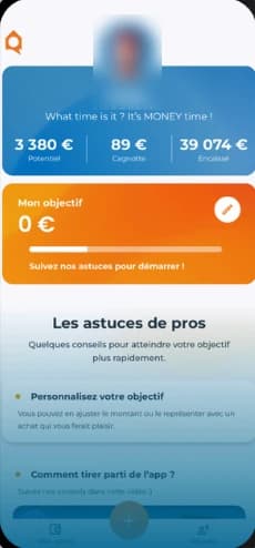 Écran d'accueil de l'app React Native ProperTips by iad, avec objectif et astuces (archive, nom et photo floutés)